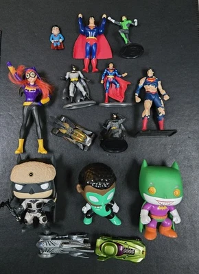 Lote de figuras de acción DC Comics Batman, Batgirl, The Grenn Lantern, Die cast... Foto 1 de 3
