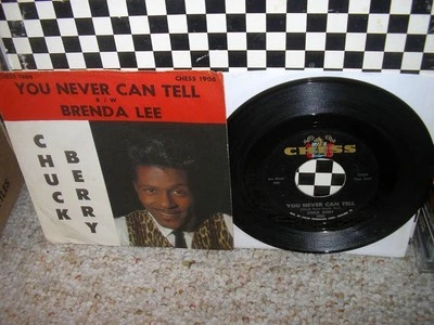 CHUCK BERRY-You Never Can Tell/Brenda Lee-OR.VG++/NM- 45 + PICTURE SLEEVE! - Image 1 of 2