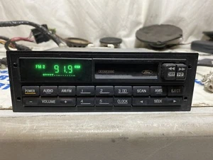1988-1996 Ford Radio Factory Stereo Thunderbird Explorer Ranger f150 Mustang #25 - Foto 1 di 8