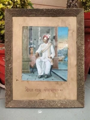 Pintura al óleo de hombre indio Gujarati de madera coleccionable floral enmarcado colgante de pared Foto 1 de 4