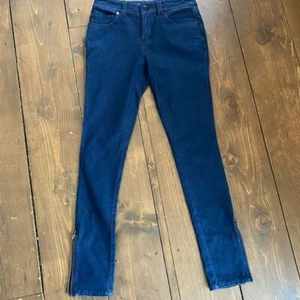 Silence & Noise neu mit Etikett hohe Jeans mit Reißverschluss und Zweigen mit Etikett Größe 27 - Bild 1 von 6