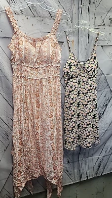 Lot Of 2 No Boundaries Dresses Medium 7-9 Hanky Hem and Mini Floral  New - Image 1 of 4