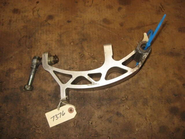 Husillo/pata de esquí Ski-Doo - 2004 MXZ 500 SS - 505071232 - #7376 Foto 1 de 1