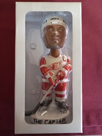 Steve Yzerman Hockeytown Bobblehead Cover