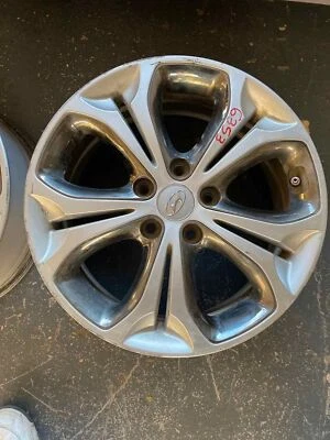 Puerta trasera derecha usada vidrio trasero se adapta: Hyundai Elantra Hatchback GT 2013 con solar Foto 1 de 3