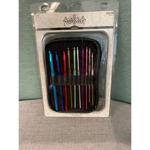 Set of Crochet Hooks Steel Aluminum with Carrying Case NIP Yarnology - Picture 1 of 3