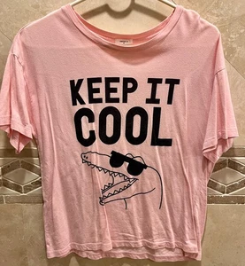 Forever 21 Keep It Cool Alligator Pink Women's T-shirt -Medium - Picture 1 of 1