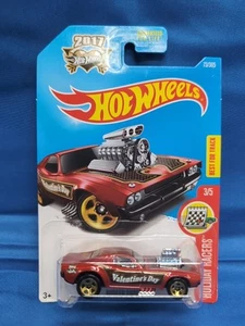 2017 Red Rodger Dodger Valentines Day - Gold 5SP Wheels, Holiday Racers Unopened - Picture 1 of 4