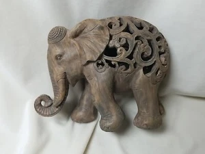 Escultura de filigrana de resina Anjan el elefante Jali - Imagen 1 de 7