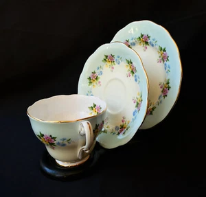 Vintage Royal Standard Fine Bone China Trio Powder Blue & Floral (1949-1966) - Picture 1 of 11