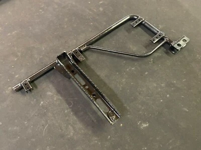 Kawasaki Brute Force 300 2017 Kymco 300 soporte de panel de piso lateral izquierdo 31064-Y006 Foto 1 de 4