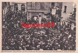 MARINO LAZIALE_Roma_Sagra dell'uva_La storica fontana dei Mori getta vino  - Imagen 1 de 1