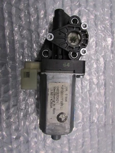 2001-2008 BMW 750I E66  REAR LEFT SIDE DOOR WINDOW SUN SHADE MOTOR OEM - Picture 1 of 7