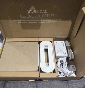 EE Smart WI-FI Plus SW30A WiFi Disc For EE Smart Hub Plus - New Boxed Never Used - Picture 1 of 3