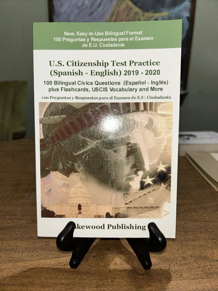 U.S. CITIZENSHIP TEST PRACTICE (SPANISH - ENGLISH) 2019 - By Lakewood Publishing - Image 1 of 1