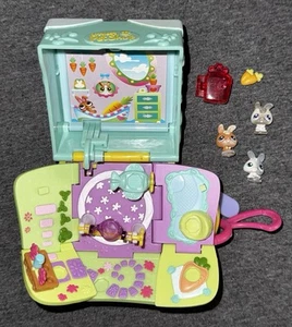 Littlest Pet Shop Teeniest Tiniest Playset Bunny Rabbit Bunnies LPS Hasbro B8 - Picture 1 of 5