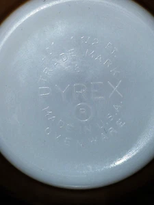 Piccola ciotola marrone Pyrex vintage #401 1,5 PT ottime condizioni - Foto 1 di 3
