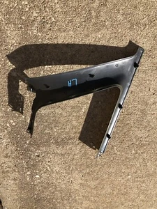 Subaru Legacy Outback 1997 parabrisas pilar izquierdo EE0X2 - Imagen 1 de 3