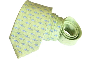 TOMMY HILFIGER MEN'S TIE GREEN/FISH Width: 3" Length: 60" - Picture 1 of 3