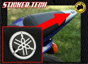 R6 R1 CUBIERTA CARENADO COLA NEGRO YAMAHA DIAPASÓN EMBLEMA INSIGNIA PEGATINA CALCOMANÍA - Imagen 1 de 2