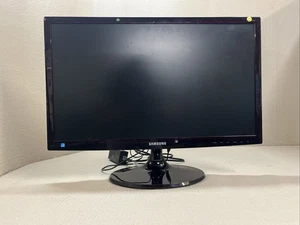 Samsung Model: S24C300BS/EN - Bild 1 von 2