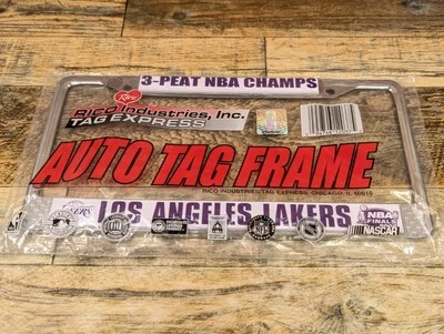 Винтажная рама для номерного знака Los Angeles Lakers 3-Peat чемпионы НБА 2002 новая - Изображение 1 из 4
