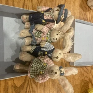 4 dressed bunnies ornaments plush with decorative box - Picture 1 of 4