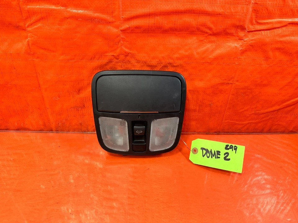 13-16 HYUNDAI GENESIS CUPÉ - MODELO DOMO LUZ SIN TECHO CORREDIZO - FABRICANTE DE EQUIPOS ORIGINALES OE #299 Foto 1 de 4