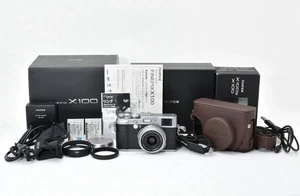 " MINT " Fujifilm FinePix X Series X100 12.3MP Silver Digital Camera From Japan - Picture 1 of 16