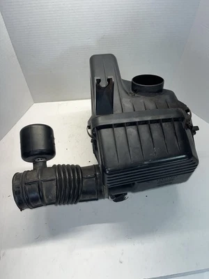 06-08 Suzuki Grand Vitara 2.7L caja de purificador de aire OEM 13700-66J00 Foto 1 de 4