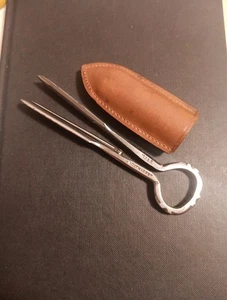 Antik Hill Haymarket Tabakladen Stahl Zigarren Werkzeug & Piercer + Lederscheide - Bild 1 von 6