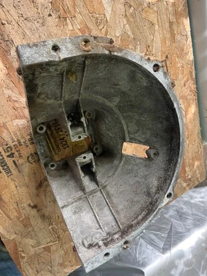 Porsche 1979 928 5 Speed Manual Transmission metal  Bell Housing — 第 1/4 张图片