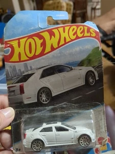 Hot Wheels Cadillac CTD-V white - Picture 1 of 6