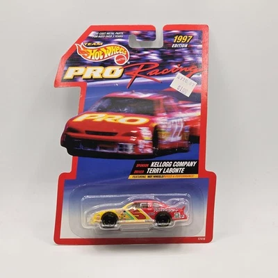 Hot Wheels Pro Racing 1997 Edition Terry Labonte #5 Chevy Monte Carlo #17416 - Image 1 of 4