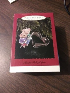 Hearts Full of Love - Keepsake Ornament - Hallmark 1996 - Picture 1 of 4