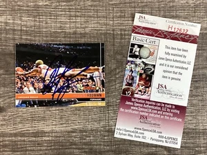 (SSG) DENNIS RODMAN Signed 2006 TOPPS Chicago Bulls Basketball Card with JSA COA - Picture 1 of 9