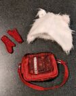 Lot de poupées Bratz hiver Wonderland chapeau en fourrure jade sac rouge et gants étincelants