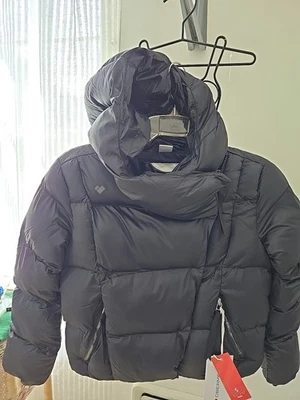 Chaqueta Obermeyer S Adolescentes Talla Pequeña Negra Isla Precio de venta sugerido por el fabricante $229 Totalmente Nueva Foto 1 de 4