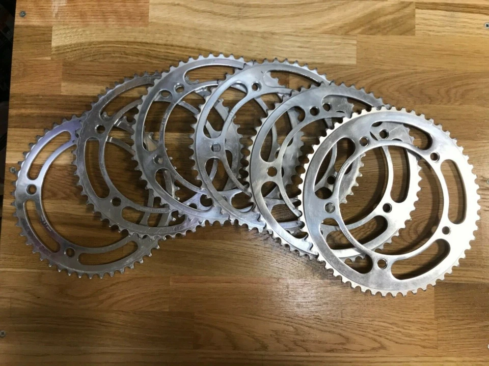 Винтажные гусеничные звездочки Campagnolo: BCD 151 мм, 1/8 дюйма, 49T до 55T, б/у, новые из старых запасов - Изображение 1 из 1