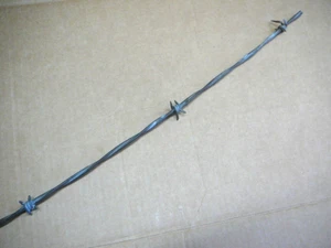 DODGE & WASHBURNS FOUR POINT AROUND 2 LINES - HEAVY WEIGHT - ANTIQUE BARBED WIRE - Picture 1 of 8