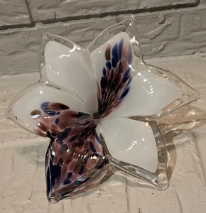 Hand Blown Art Glass Flower 6 Petals W/ Clear Glass & Blue,White,&Violet Accents - Picture 1 of 18
