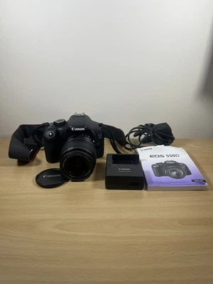 Cámara digital Canon EOS 550D 18,0 MP SLR EF-S IS 18-55 mm lente, cargador + bolsa Foto 1 de 4