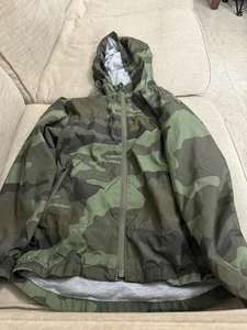 Gap Kids Green Camouflage Hooded Zip Up Rain Jacket Youth Size large - Picture 1 of 7
