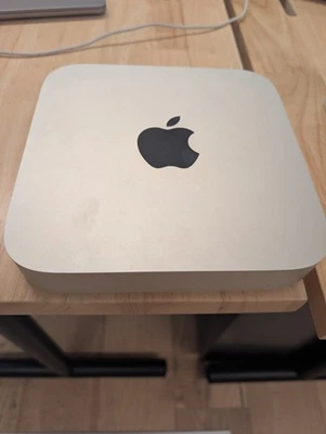 Apple Mac mini (256GB SSD, M2, 8GB, Gigabit Ethernet) Argento - MMFJ3T/A... - Immagine 1 di 4