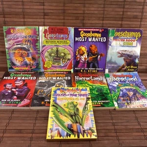 Lot of 9 Goosebumps HorrorLand Most Wanted Series 2000 Ghosts Of Fear Street - Picture 1 of 12
