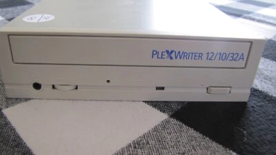 PleXWriter 12/10/32A CD-RW  Internal Drive - Image 1 of 2