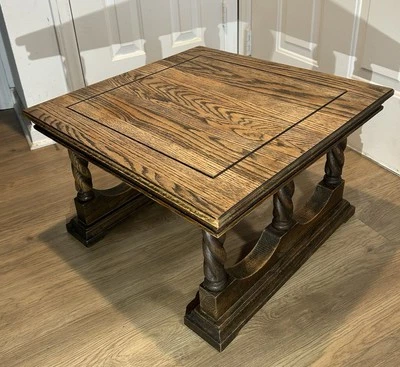 Винтажный приставной столик из массива дерева с закрученными ножками из ячменя, 24 дюйма x 24 дюйма x 14,5 дюйма деревенский вид - Изображение 1 из 4