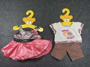 Build-A-Bear Crema Marrón Dulces Golosinas Camiseta y Pantalones Cortos Panda Corazones Vestido Satinado - Imagen 1 de 6