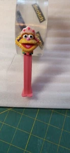 PEZ Sesame Street Zoe - pink stem - Loose - hungary - Picture 1 of 2