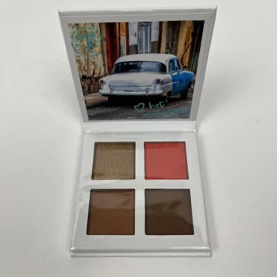 Bronceador rubor cara cuádruple bh cosméticos serie de viajes contorno brillante Foto 1 de 4